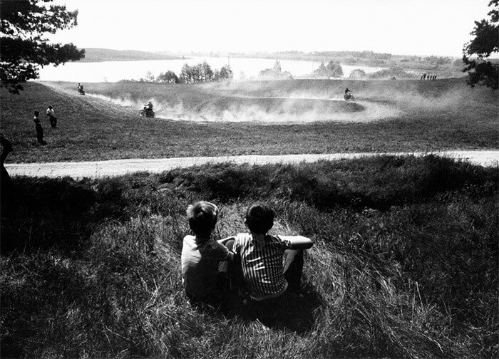 ФОТОРОМАНИСТЫ ВНЕ ВРЕМЕНИ