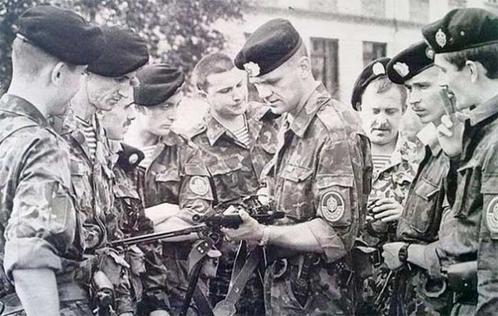 ПОСЛЕДНИЕ СОЛДАТЫ ГИБНУЩЕЙ СТРАНЫ. ПРЕДАННЫЕ И ГОНИМЫЕ