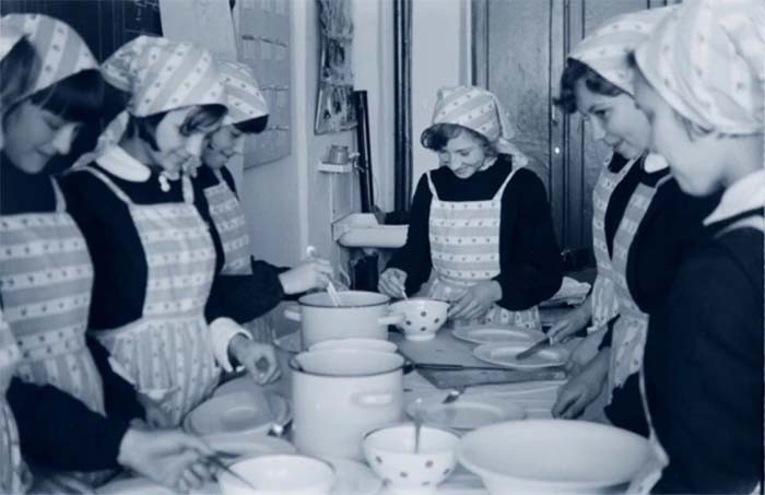 ​ШКОЛА УЧИЛА