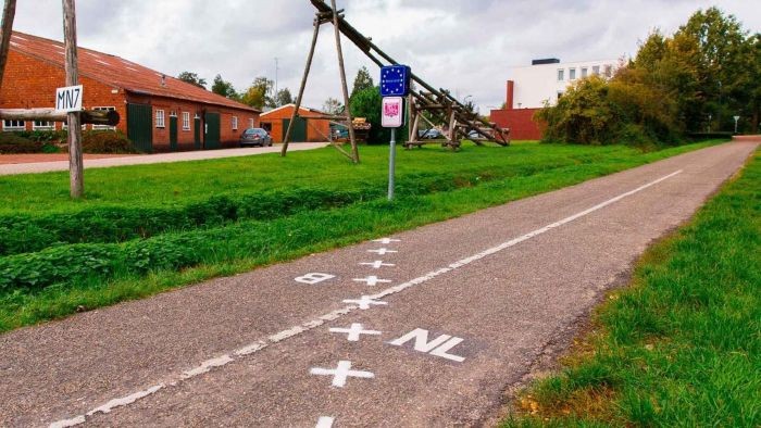 КУХНЯ В БЕЛЬГИИ, ГОСТИНАЯ В НИДЕРЛАНДАХ