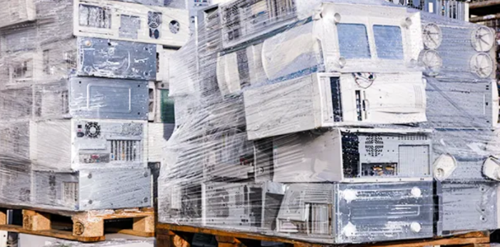 ЛАТВИЯ ОКАЗАЛАСЬ БЕССИЛЬНА