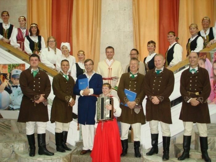 ЛАТВИЯ ОСТАВИЛА ЛАЗЕЙКУ