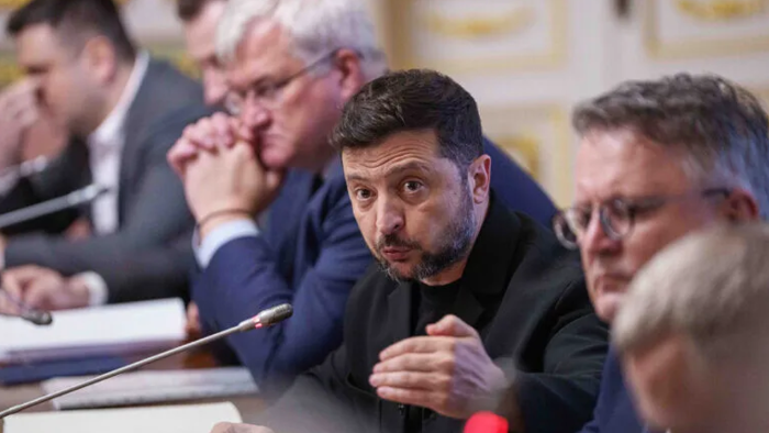 ЗЕЛЕНСКОМУ НУЖЕН ВТОРОЙ ФРОНТ