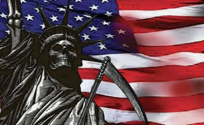 АМЕРИКА ВОЮЕТ