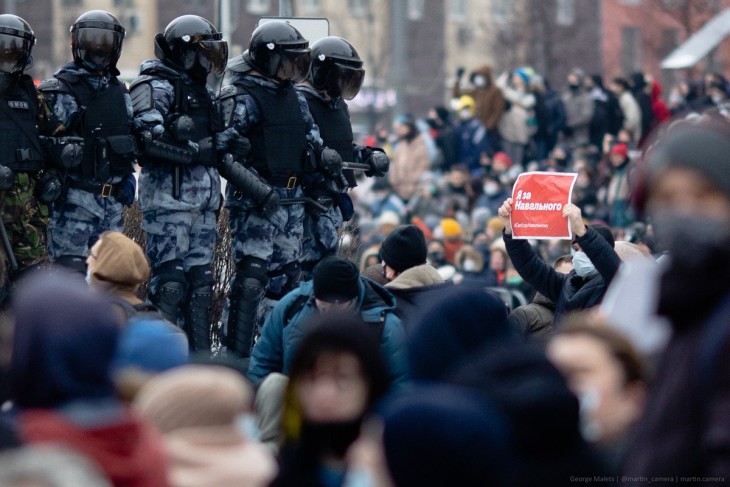 Из Минска в Москву. Поцелуй в забрало