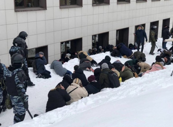 МАЛОЛЕТНИЕ ДЕБИЛЫ