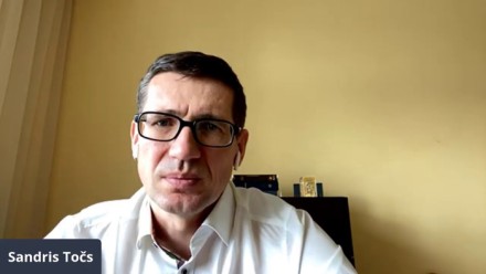 РОСЛИКОВ БЫЛ ЗАДЕРЖАН