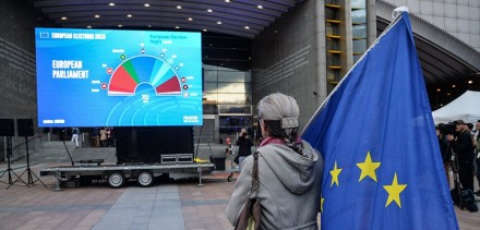 Бывший евродепутат: Евросоюз перестал доверять Восточной Европе
