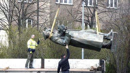 Зачем на самом деле власти Праги снесли памятник Коневу 