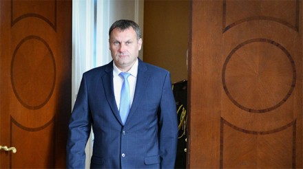 ЗАШАТАЛОСЬ КРЕСЛО