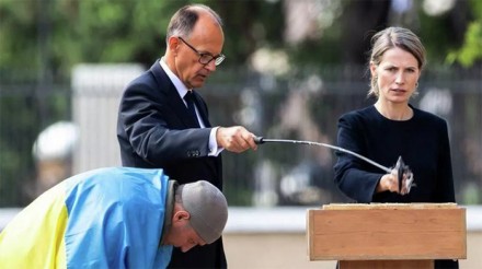 ​СТРАННАЯ ЛОГИКА КАЛЛАС И РАЗРЫВ ШАБЛОНА ПО МЕРЦУ