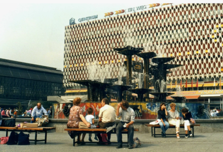 ШПИОНЫ, СОСИСКИ И ХОЛОДНЫЕ БАТАРЕИ