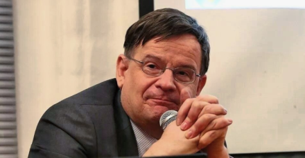 ЗЛОВЕЩИЙ КОРЕЕВЕД