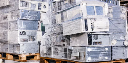 ЛАТВИЯ ОКАЗАЛАСЬ БЕССИЛЬНА