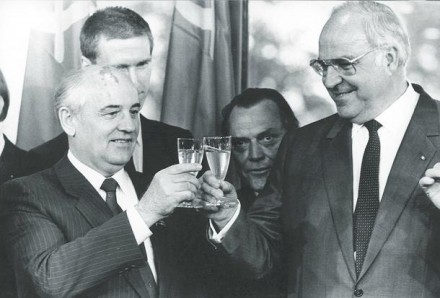 Как Запад кинул Горбачёва
