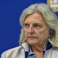Карин Кнайсль